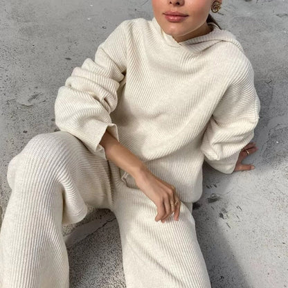 Casual knitted set for women with oversized hoodie and wide pants Chic and Style