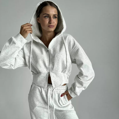 Cropped hoodie set for women and relaxed jogger pants Chic und Stil