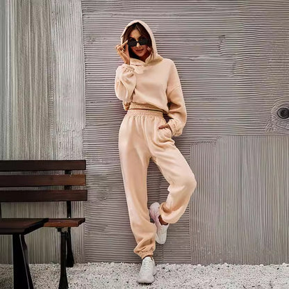 Comfortable women's sweatpants with hood and gathers Chic and Style