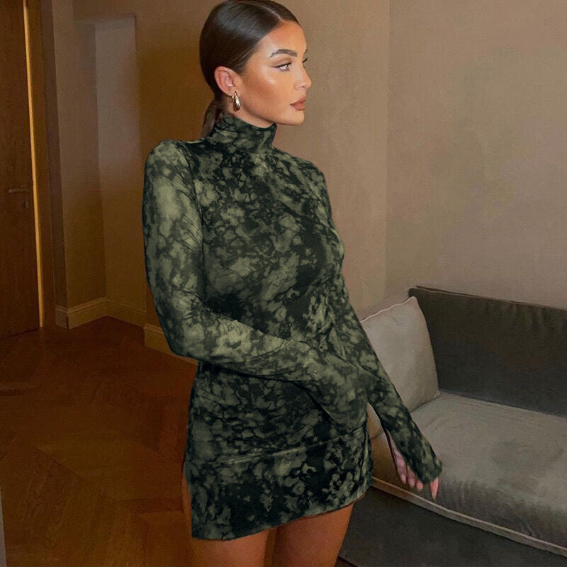 Robe mini flatteuse pour dames avec inserts en dentelle et fente haute Chic und Stil
