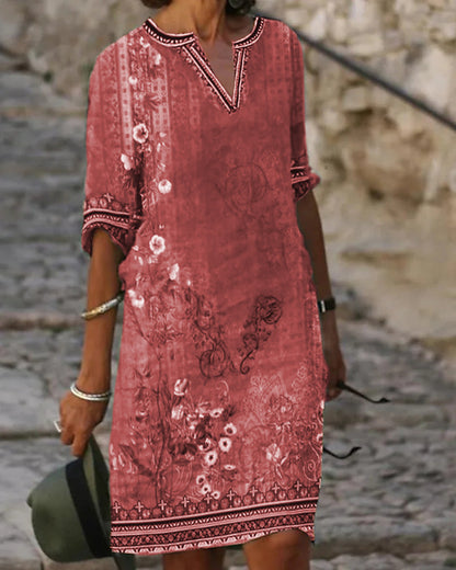 Robe d'été aérienne pour femmes avec design floral Chic und Stil
