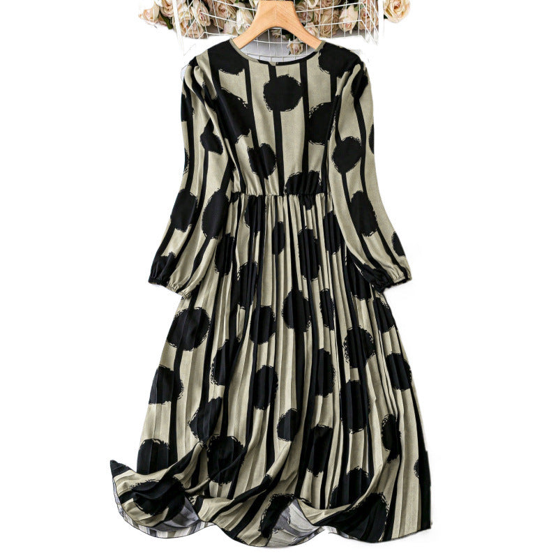 Robe maxi pour femmes avec design à pois à rayures et manches bouffantes Chic und Stil