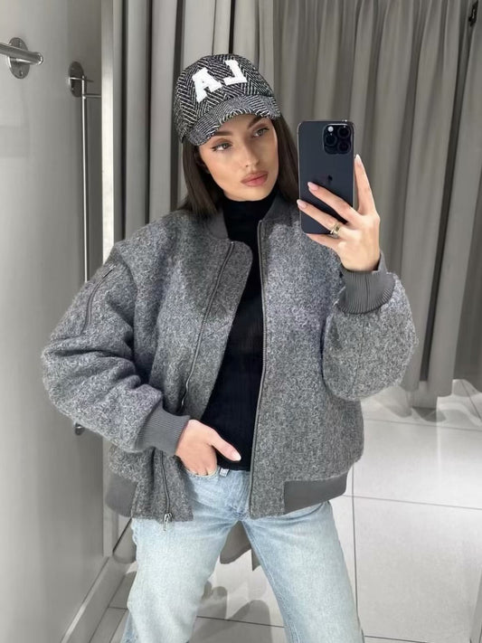 Stylish bomber jacket for women made of high-quality material with elastic cuffs Chic and Style