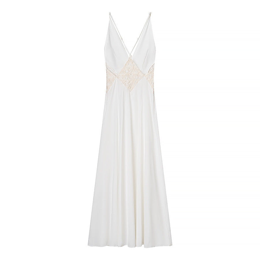 Robe maxi à manches longues pour femmes avec décolleté en V raffiné et ornement en dentelle artistique Chic und Stil