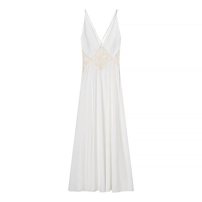 Robe maxi à manches longues pour femmes avec décolleté en V raffiné et ornement en dentelle artistique Chic und Stil