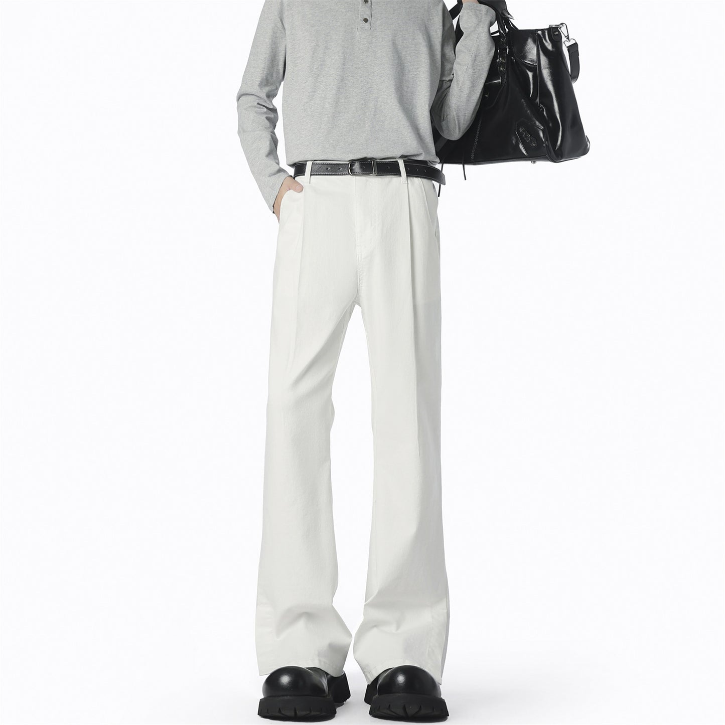 Elegant casual pants for women, wide, with fine pleats and high-quality materials Chic und Stil