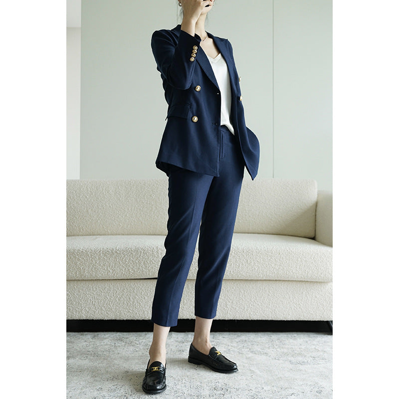Blazer pour femme à double boutonnage avec détails dorés Chic und Stil
