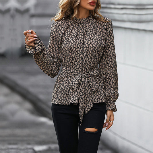 Chemisier élégant pour femmes avec ceinture à la taille et détails raffinés en ruchés Chic und Stil