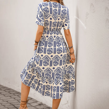 Robe midi femme avec taille à cordon et motif floral Chic und Stil