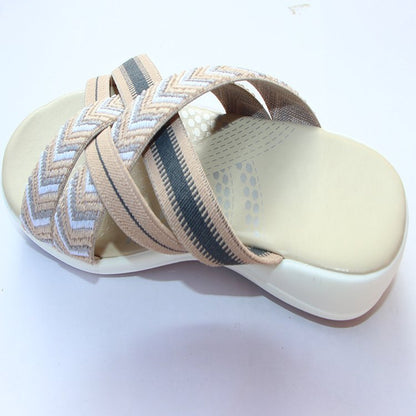 Sandales pour dames confortables avec semelle ergonomique et sangles réglables Chic und Stil
