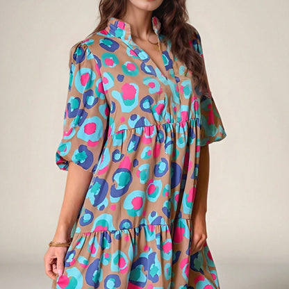 Robe courte à volants fluide pour femmes avec imprimé coloré Chic und Stil