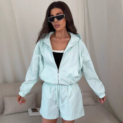 Chic und Stil Women's Hooded Jacket and Shorts Set