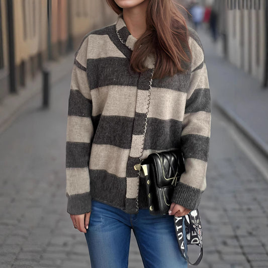 Pull-over en tricot décontracté pour femmes avec motif à rayures moderne et écharpe décorative Chic und Stil