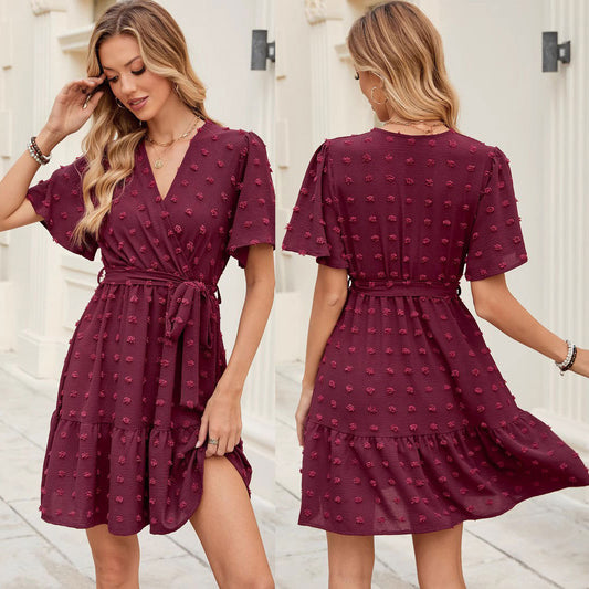 Robe portefeuille femme à décolleté en V avec ceinture à la taille et tissu texturé Chic und Stil