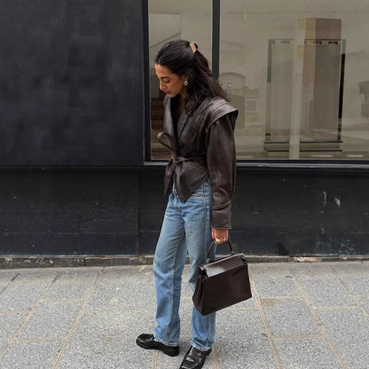 Dames élégante veste en simili cuir avec coupe cintrée et large col Chic und Stil