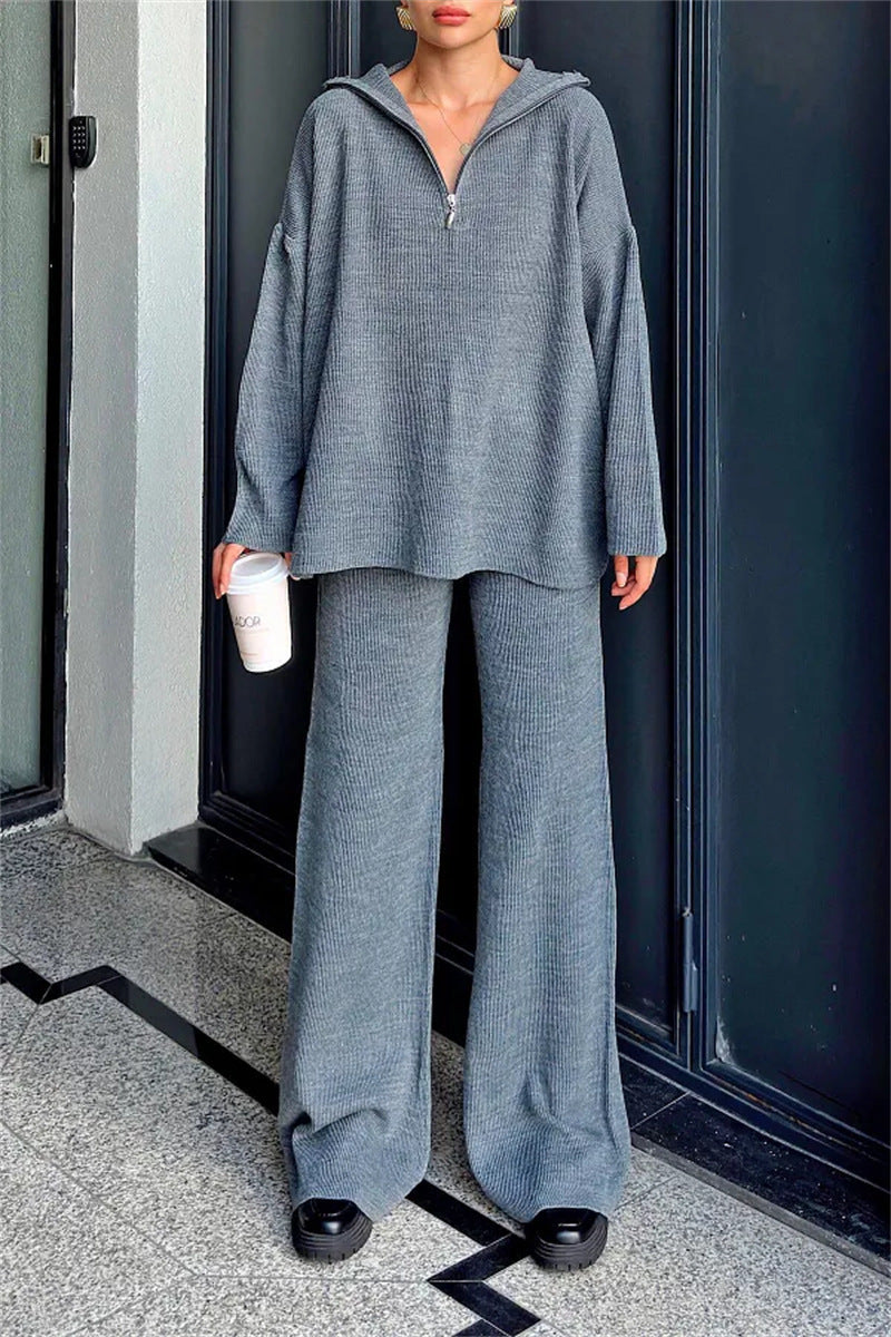 Comfortable loungewear set for ladies with oversized hoodie and wide pants Chic und Stil