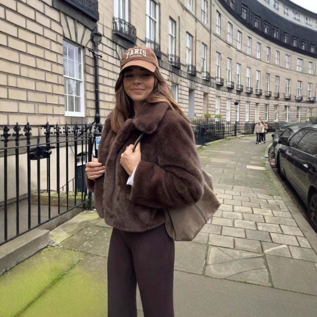 Dames élégante manteau en fausse fourrure avec revers à la mode Chic und Stil