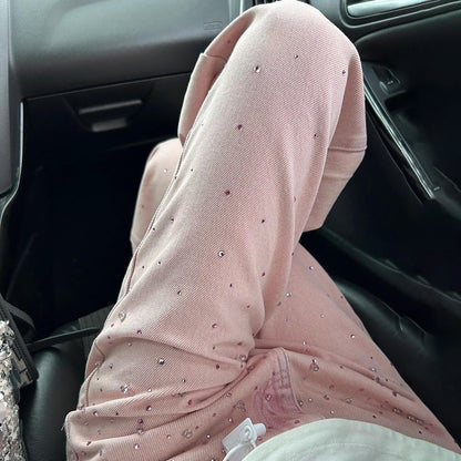 Women's denim pants with elegant pearl embellishments and a trendy cut Chic und Stil