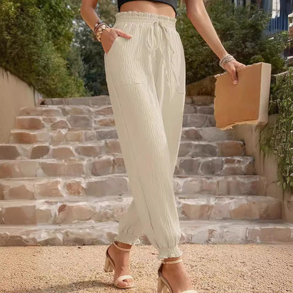 Casual fabric pants for women with deep pockets and an elastic waist Chic and Style