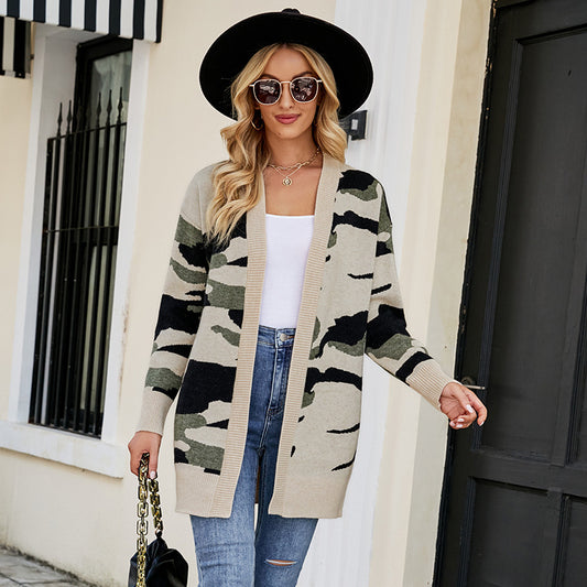 Veste en tricot à la mode pour femmes avec design camouflage et coupe décontractée Chic und Stil