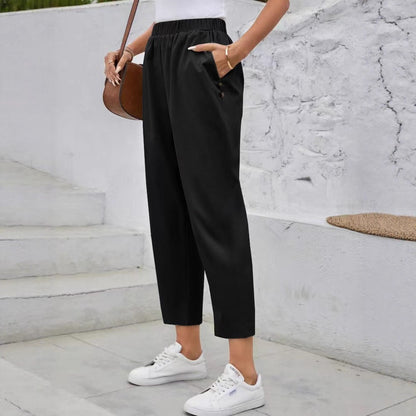 Elegant casual pants for women with elastic waist and practical pockets Chic and Style