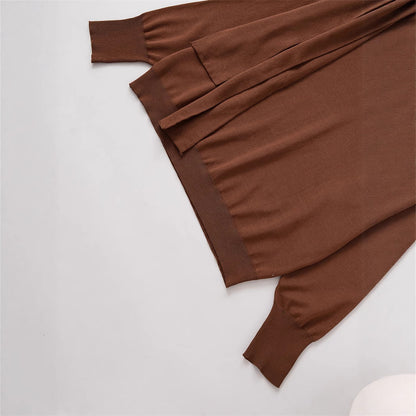 Pull moderne pour dames avec col asymétrique Chic und Stil