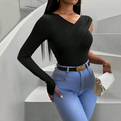 Bodies à manches longues pour femmes avec coupe asymétrique et design élégant en torsion Chic & Stil