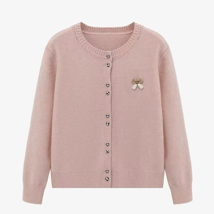 Dames cardigan en tricot confortable avec boutons brillants et application décorative Chic und Stil