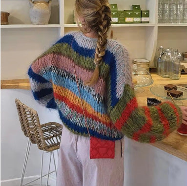 Pull en tricot confortable pour femmes avec des manches évasées et un motif rayé coloré Chic und Stil