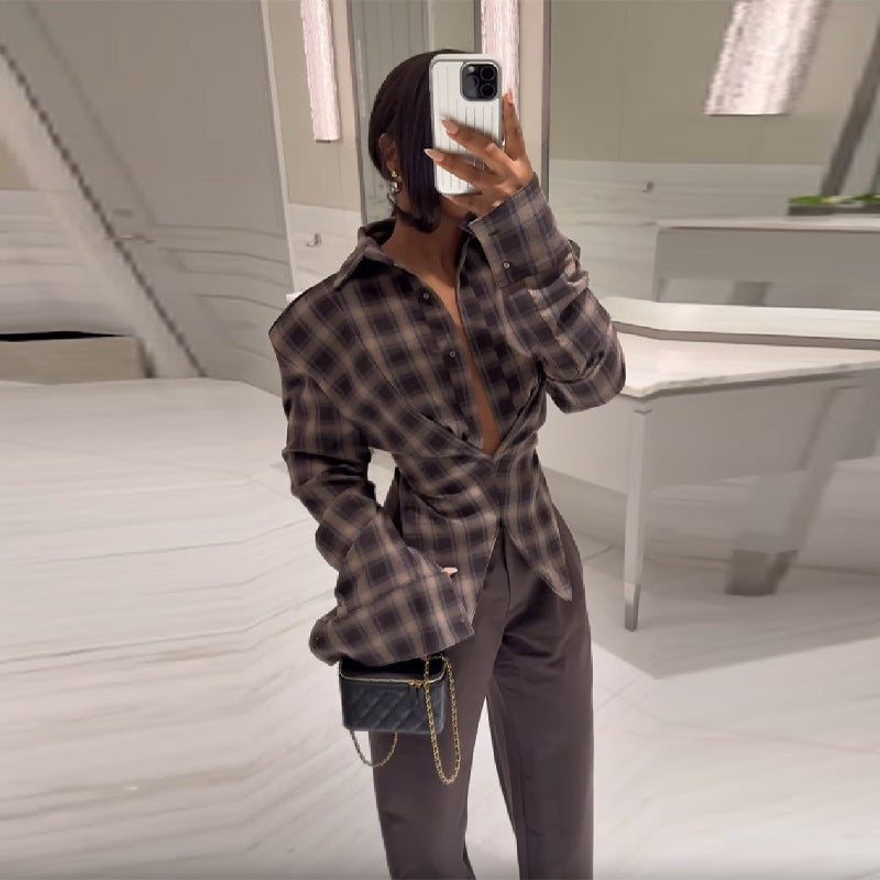 Chemisier à carreaux ample pour femmes avec col innovant Chic und Stil