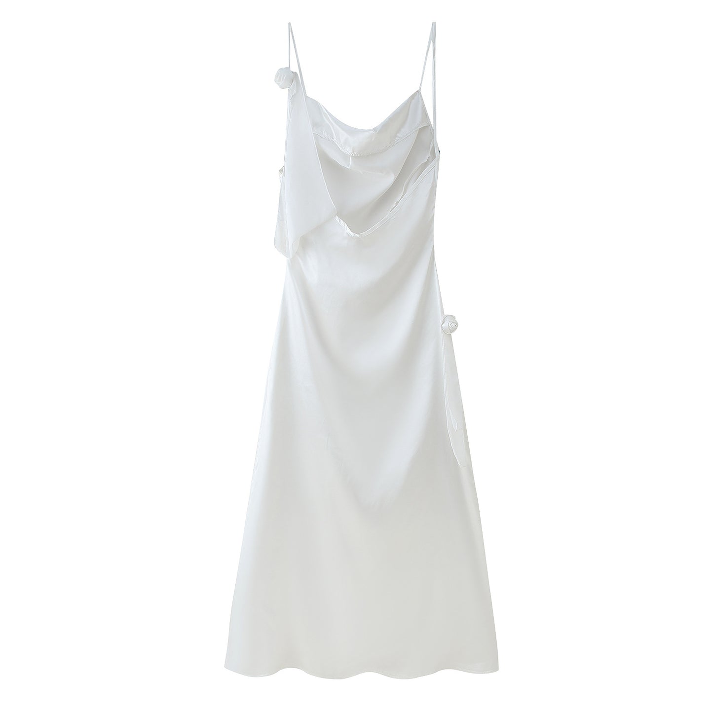 Robe en satin pour femmes avec un design élégant à volants et des bretelles réglables Chic und Stil