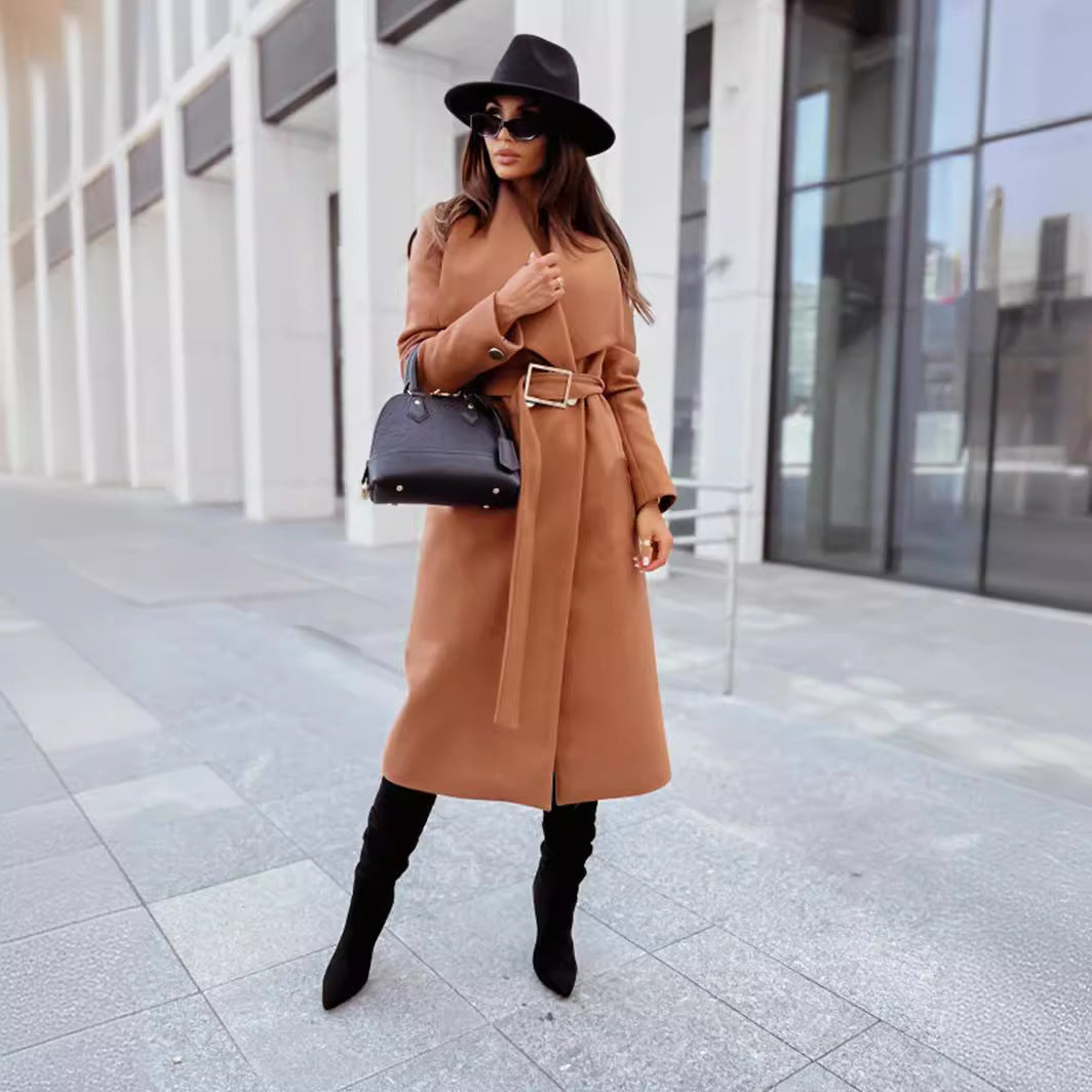 Elegant trench coat for women with belt and textured fabric Chic and Style