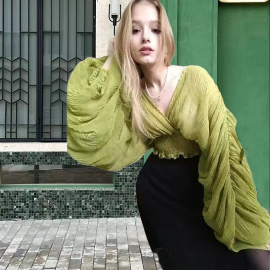 Blouse drapée pour femmes avec des manches volumineuses et un design élégant Chic und Stil
