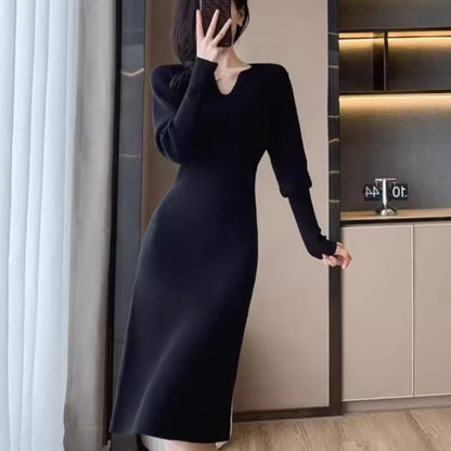 Robe en tricot pour femmes avec décolleté en V profond et structure spécialement conçue Chic und Stil