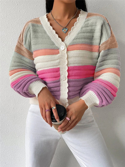 Dame cardigan avec un motif rayé moderne et des manches volumineuses Chic und Stil