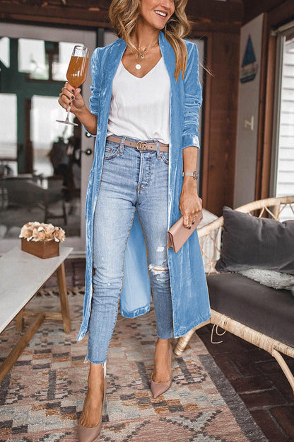 Elegant velvet coat for women with a long design and open silhouette Chic and Style