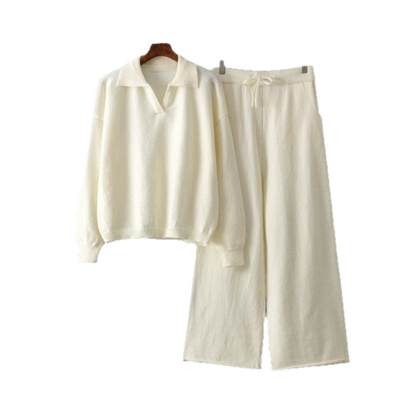 Comfortable knit jacket for ladies with a loose fit and matching pants Chic and Style