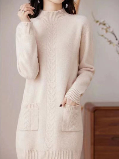 Robe en tricot pour femmes avec un design de poches pratique et un motif de tresses élégant Chic und Stil