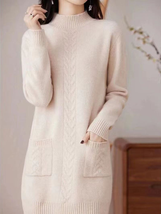Robe en tricot pour femmes avec un design de poches pratique et un motif de tresses élégant Chic und Stil