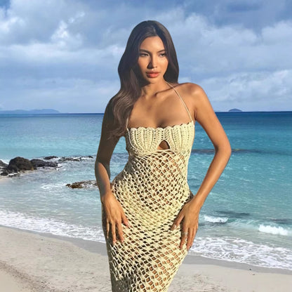 Robe de plage en crochet pour femmes avec un design séduisant off-shoulder et des détails aériens Chic und Stil