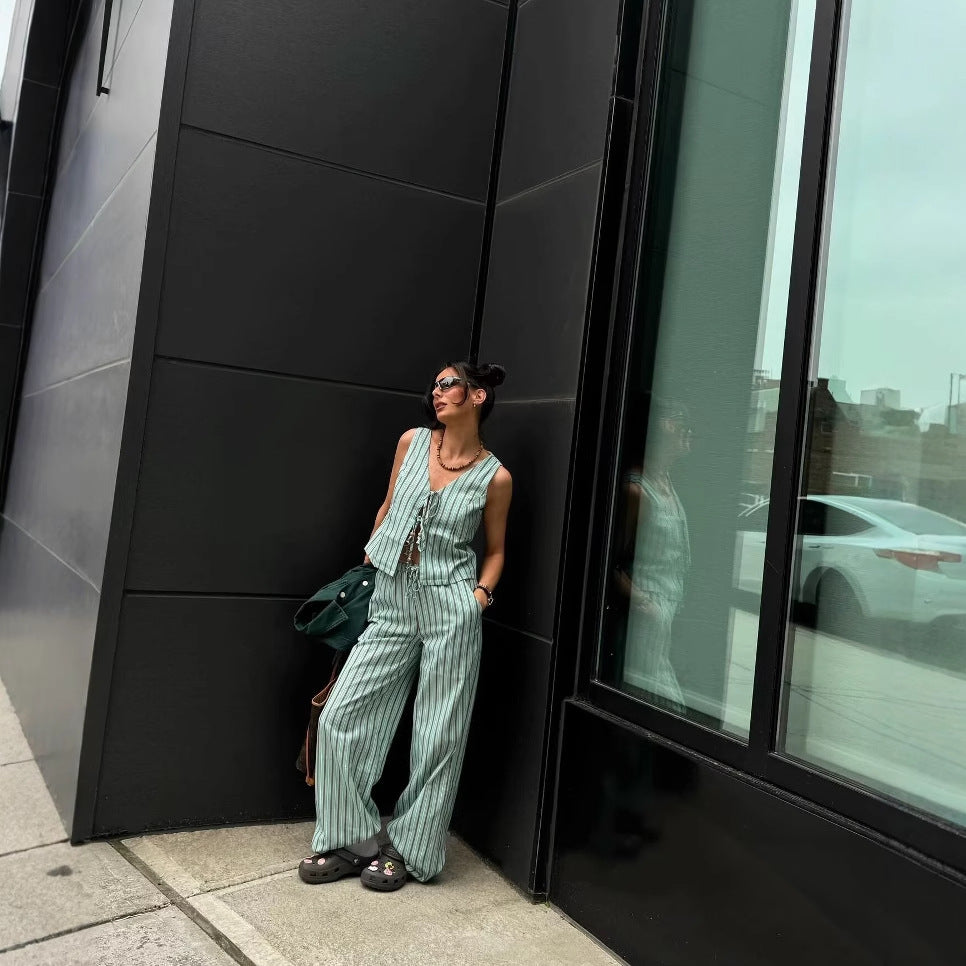 Wide striped pants for women with elastic waistband and tie belt Chic and Style