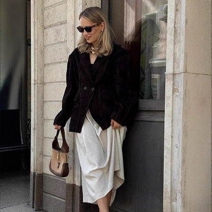 Blazer mode grande taille pour femmes avec design structuré et détails de boutons classiques Chic und Stil