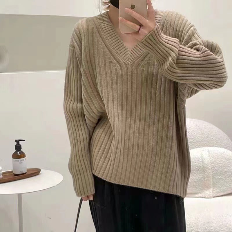 Pull femme à col en V avec texture en côtes Chic und Stil