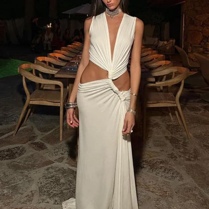 Robe maxi pour femmes avec un décolleté en V séduisant et des fronces Chic und Stil