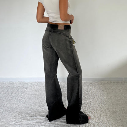 Dame Jeans avec des clous décoratifs Chic und Stil