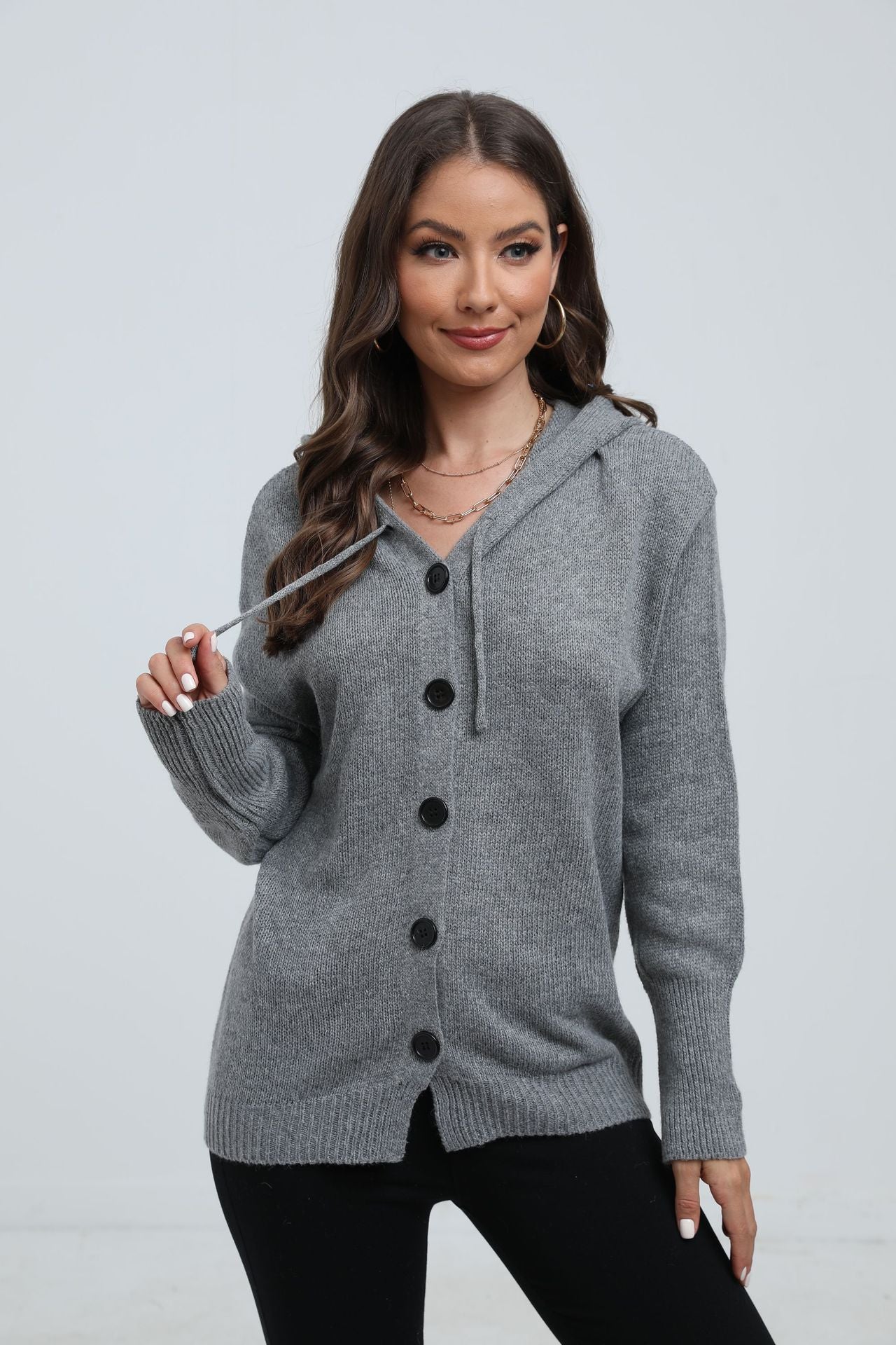 Cardigan en tricot décontracté pour femmes avec capuche et grands boutons Chic und Stil