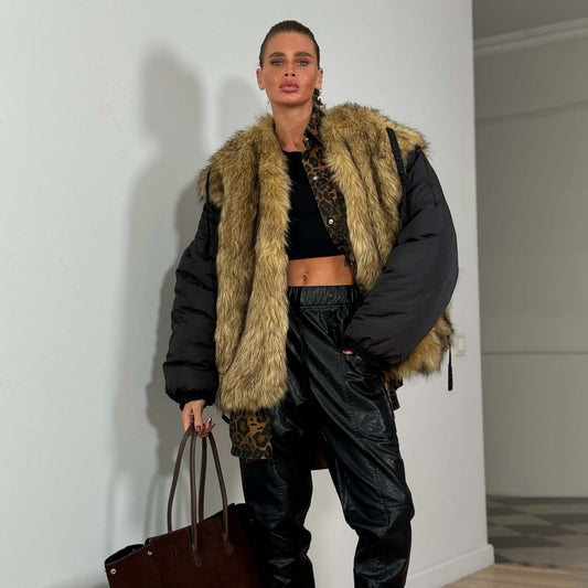 Dame sweat-shirt en polaire avec col en fausse fourrure et coupe oversized Chic und Stil