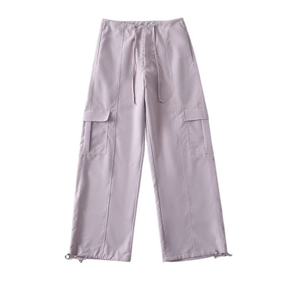 Comfortable cargo pants for women with adjustable waist and functional pockets Chic and Style