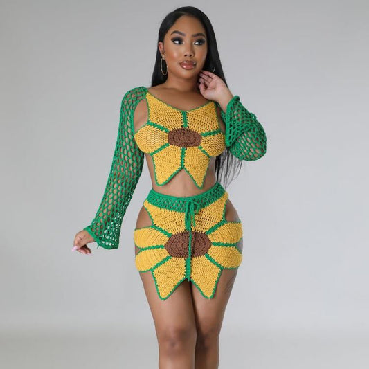 Robe au crochet pour femmes avec un motif floral unique et des détails transparents Chic und Stil