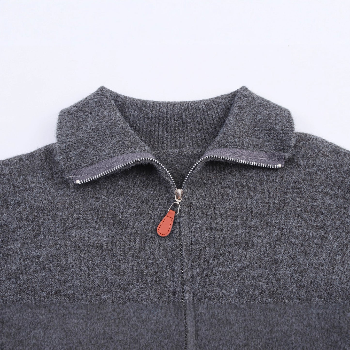 Pull décontracté pour femmes avec col de haute qualité et fermeture à glissière Chic und Stil